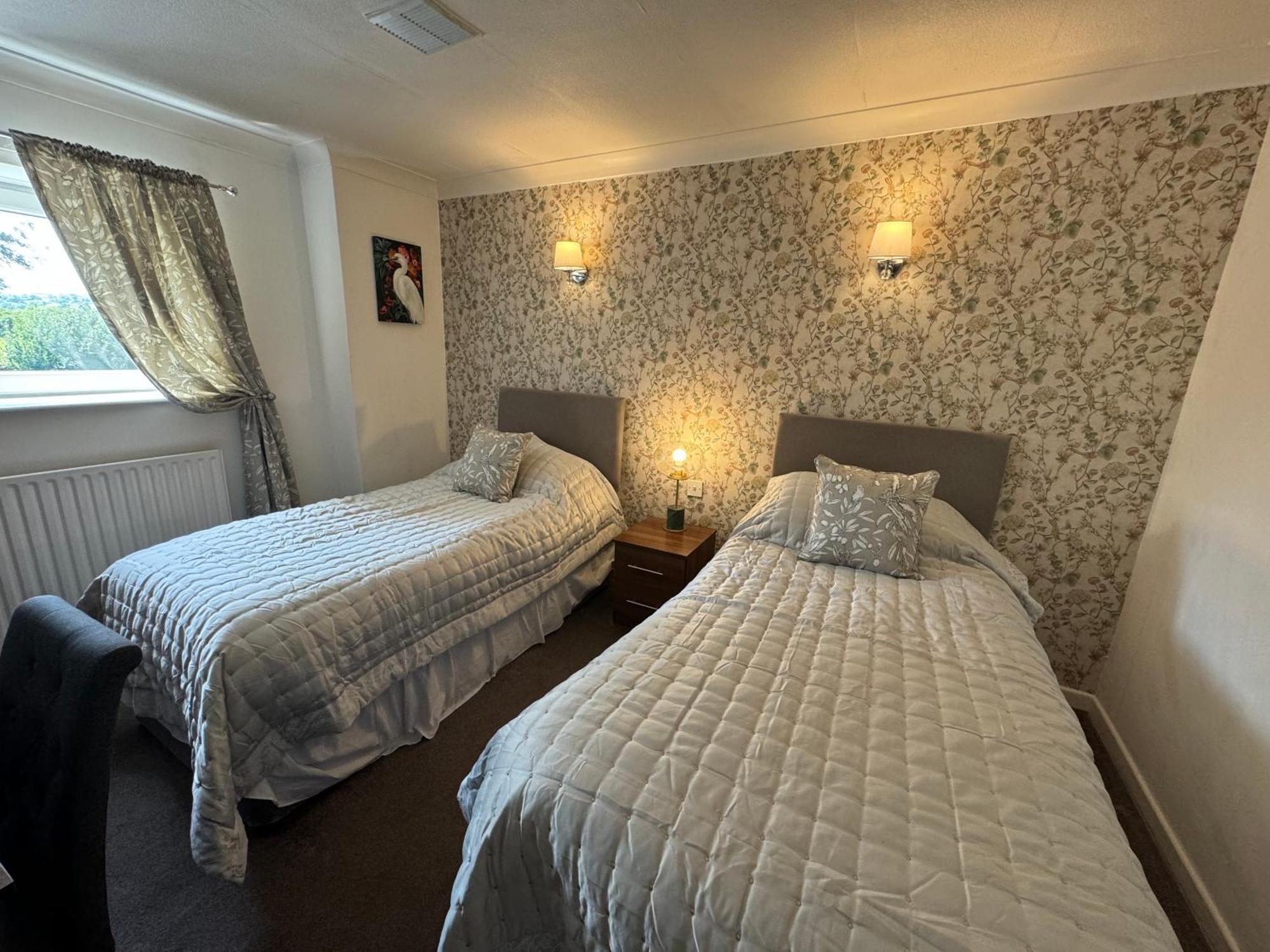 The Old Stone Trough Country Hotel Kelbrook エクステリア 写真