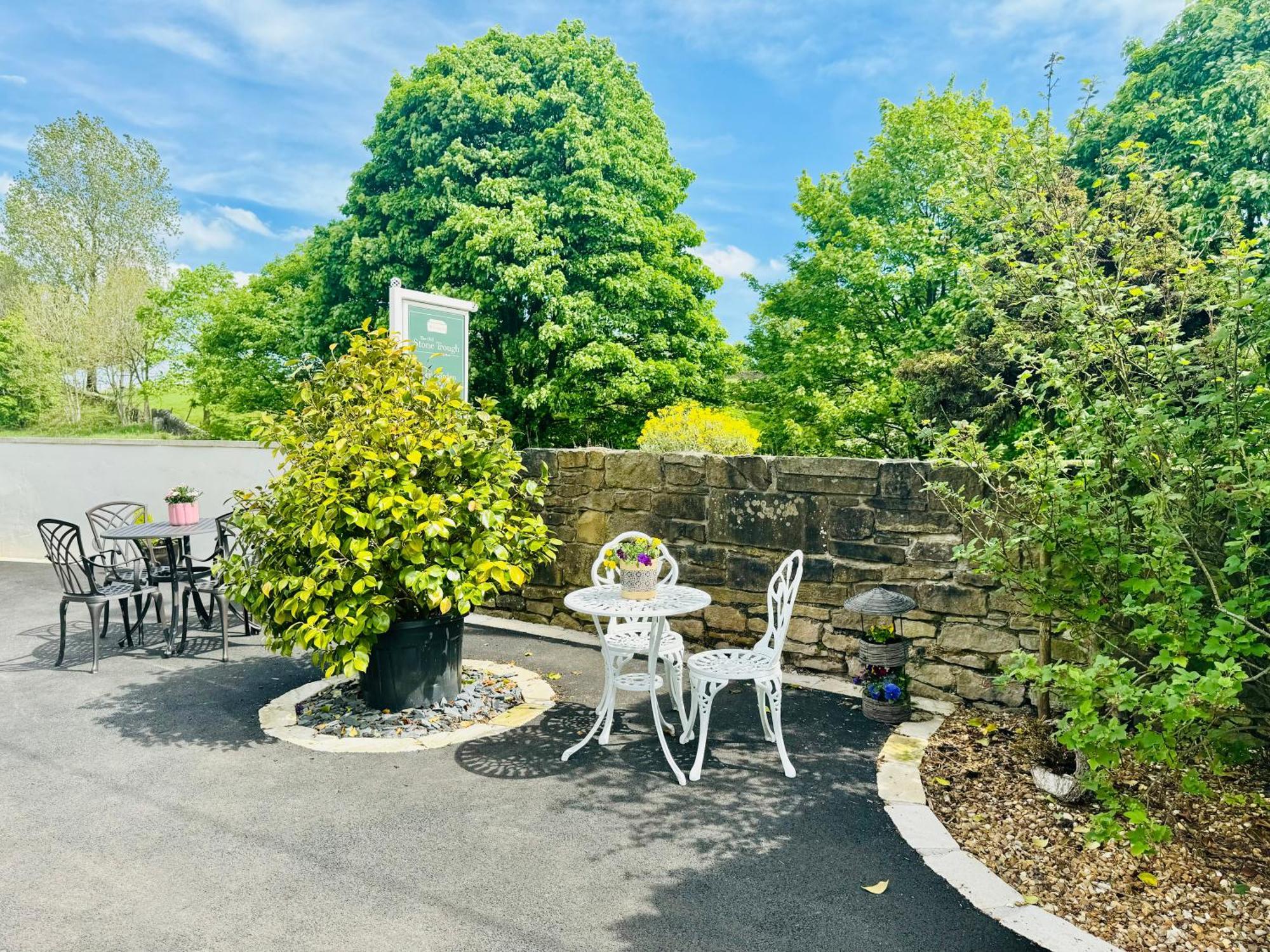 The Old Stone Trough Country Hotel Kelbrook エクステリア 写真